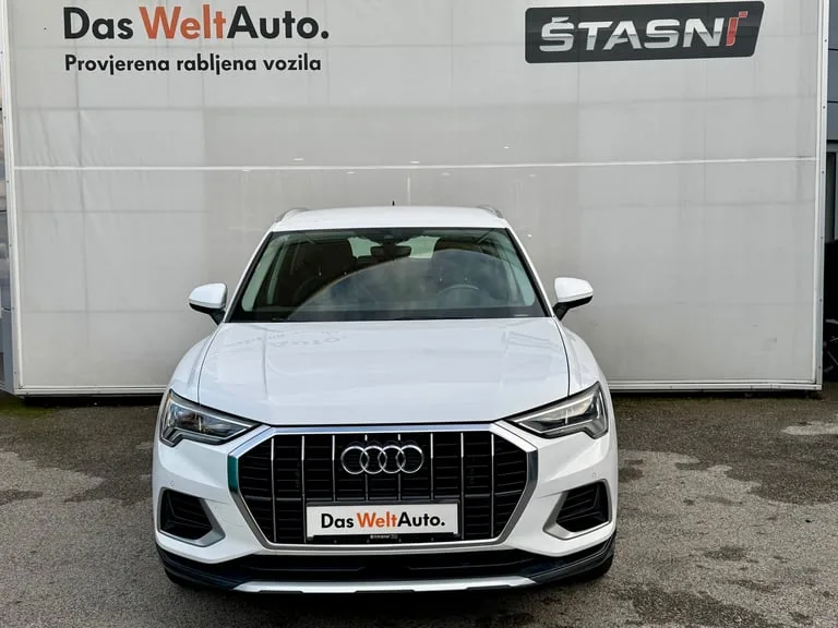 Audi Q3 2019: fotografija 2