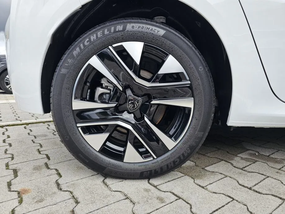 Peugeot 208 2024: fotografija 13