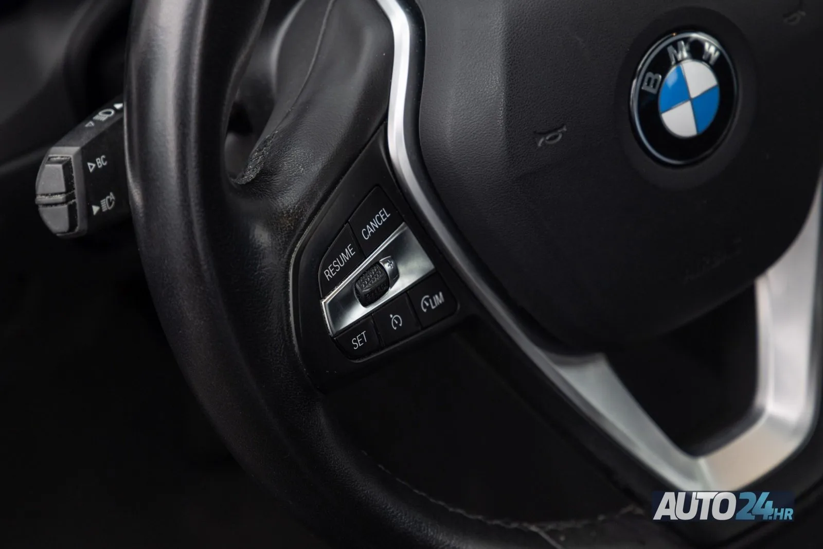 BMW Serija 3 2021: fotografija 25