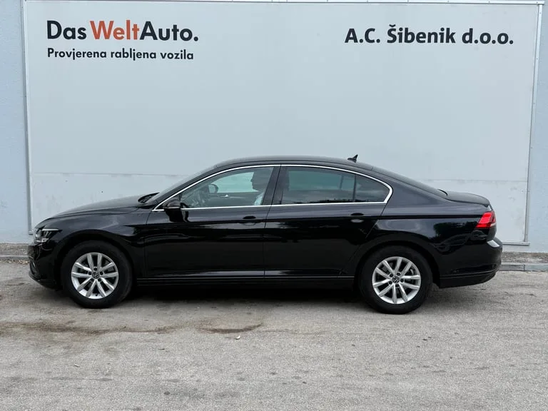 Volkswagen Passat B8 2022: fotografija 2