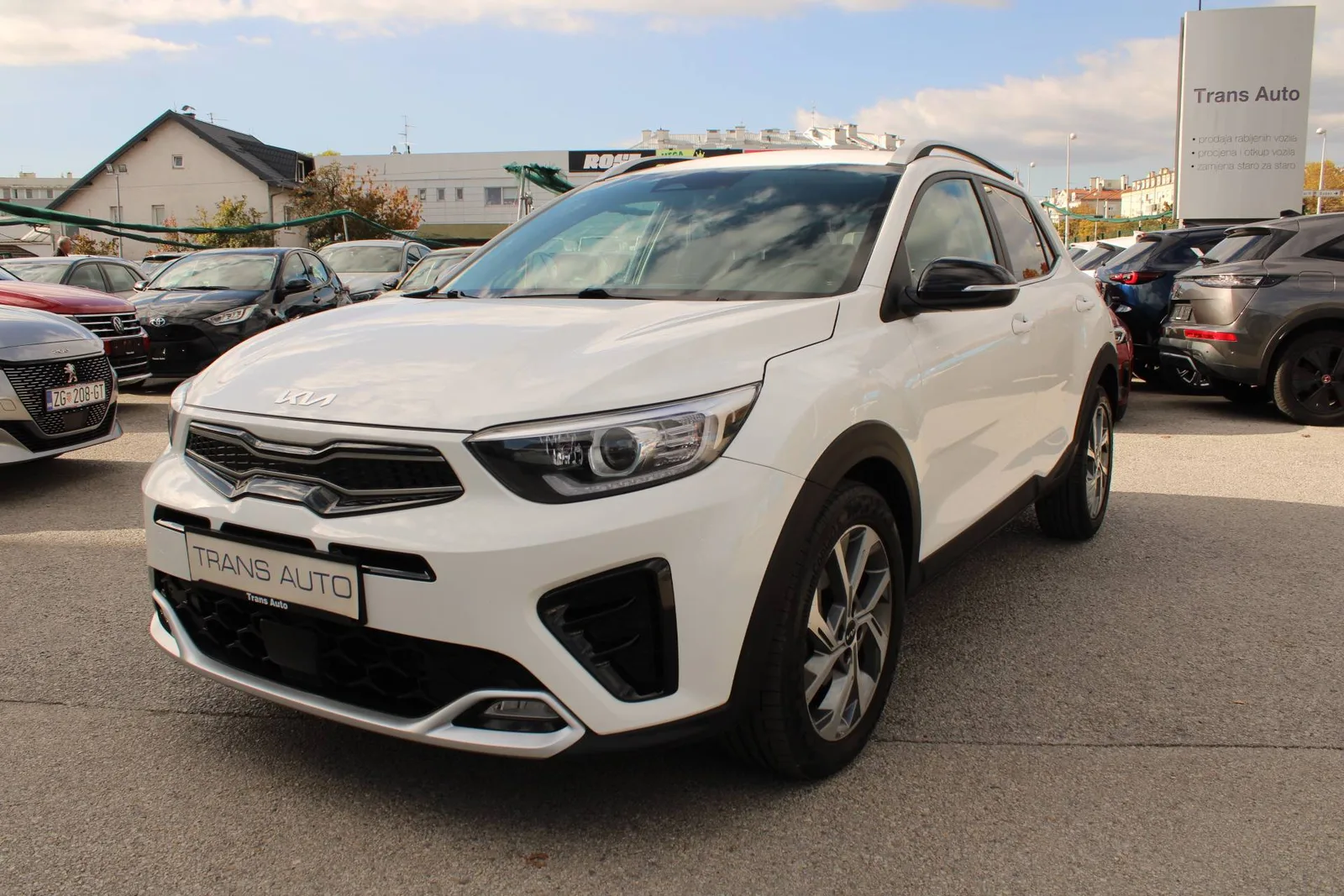 Kia Stonic 2023: fotografija 1