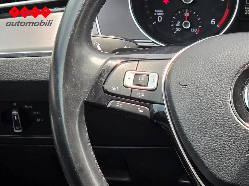 Volkswagen Passat 2019 – fotografija 11