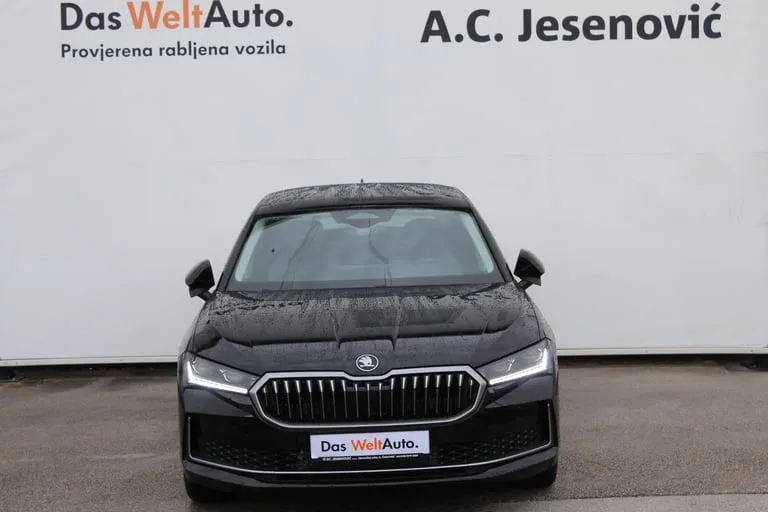 Škoda Superb 2026: fotografija 2