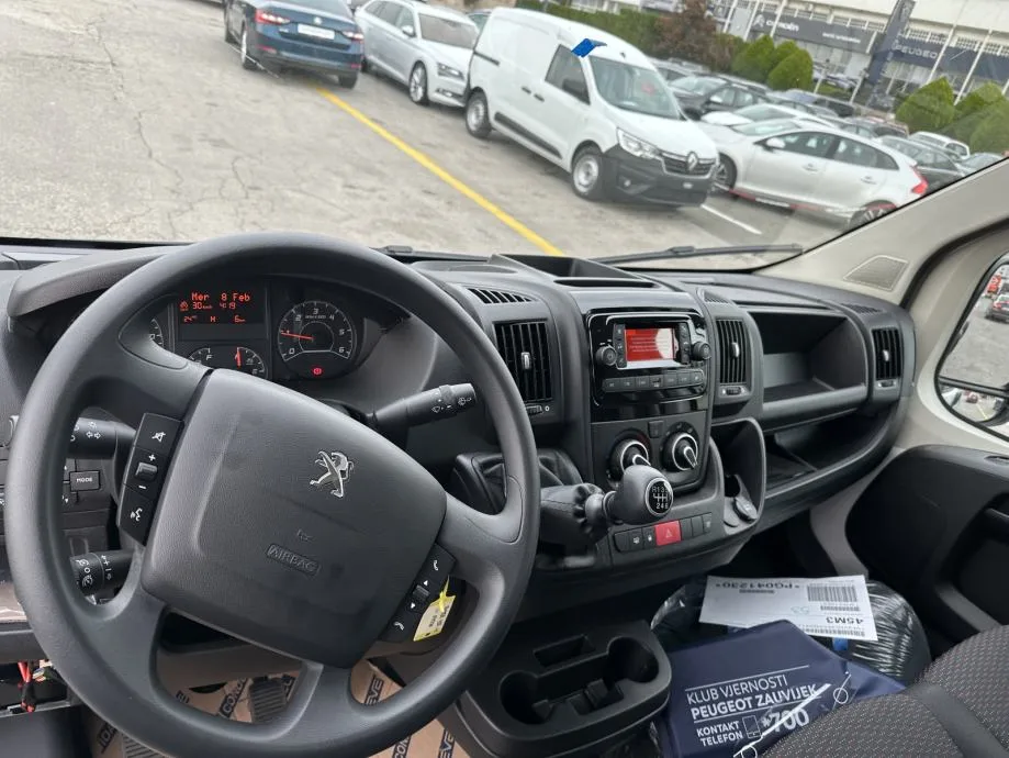 Peugeot Boxer 2023: fotografija 8