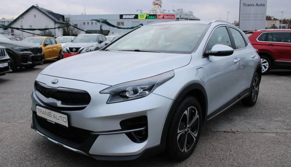 Kia Xceed 2021: fotografija 1
