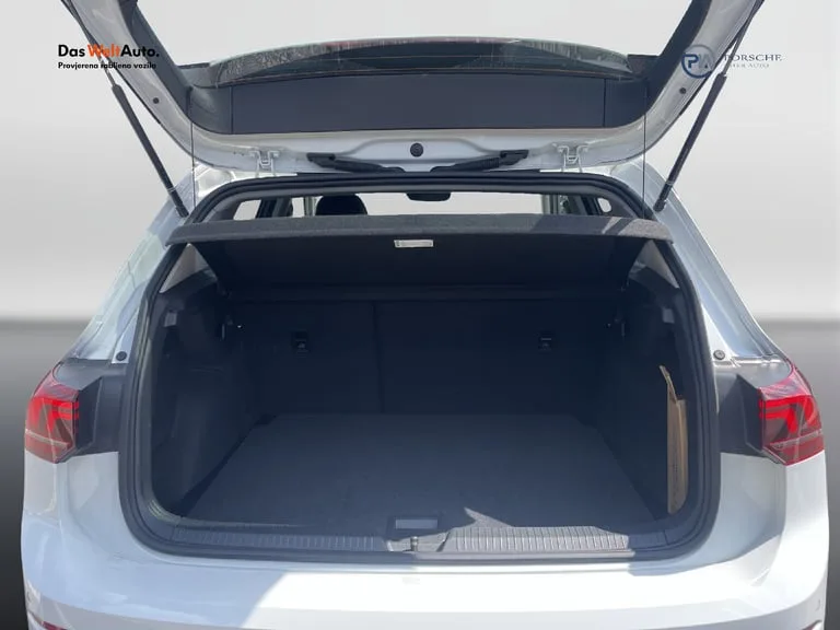 Volkswagen Golf VIII 2025: fotografija 12