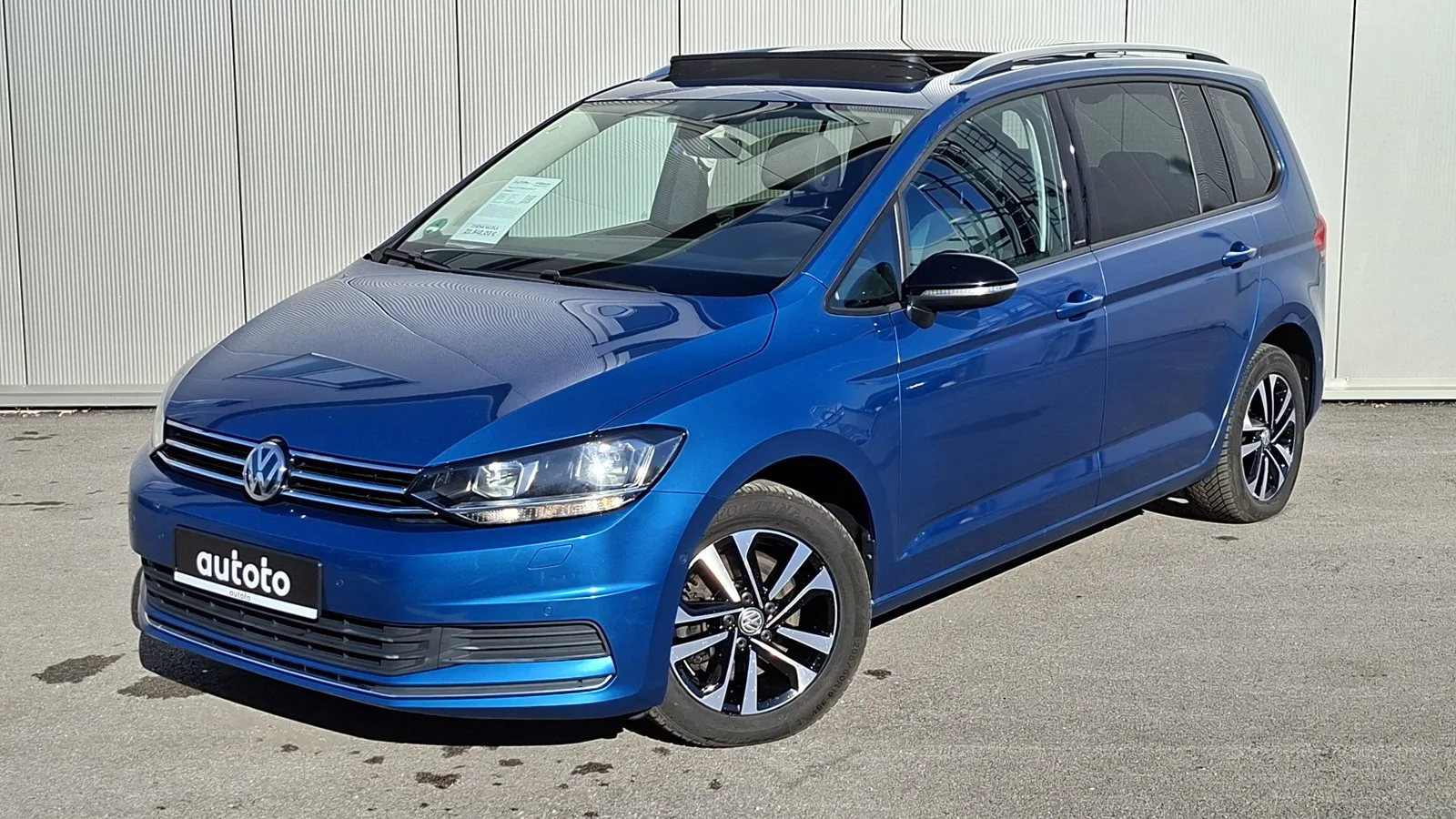 Volkswagen Touran 2020 – fotografija 1