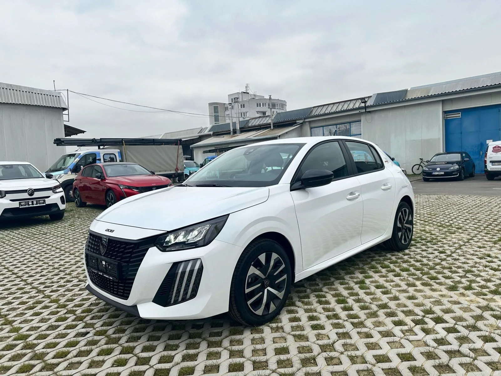 Peugeot 208