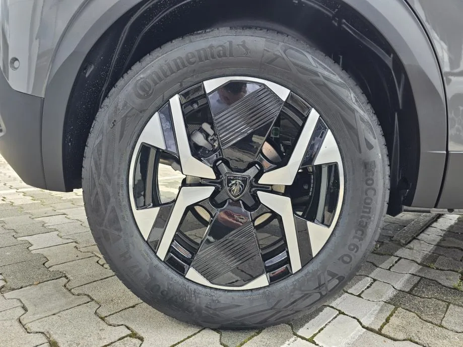 Peugeot 2008 2025: fotografija 16