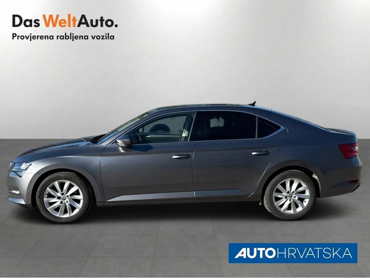Škoda Superb 2022 – fotografija 2
