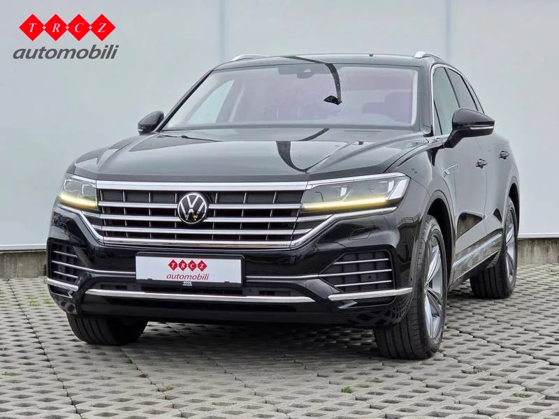 Volkswagen Touareg 2024: fotografija 2