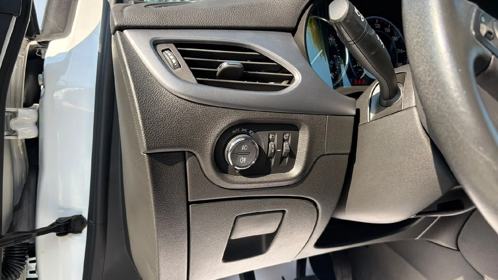 Opel Astra 2021 – fotografija 32