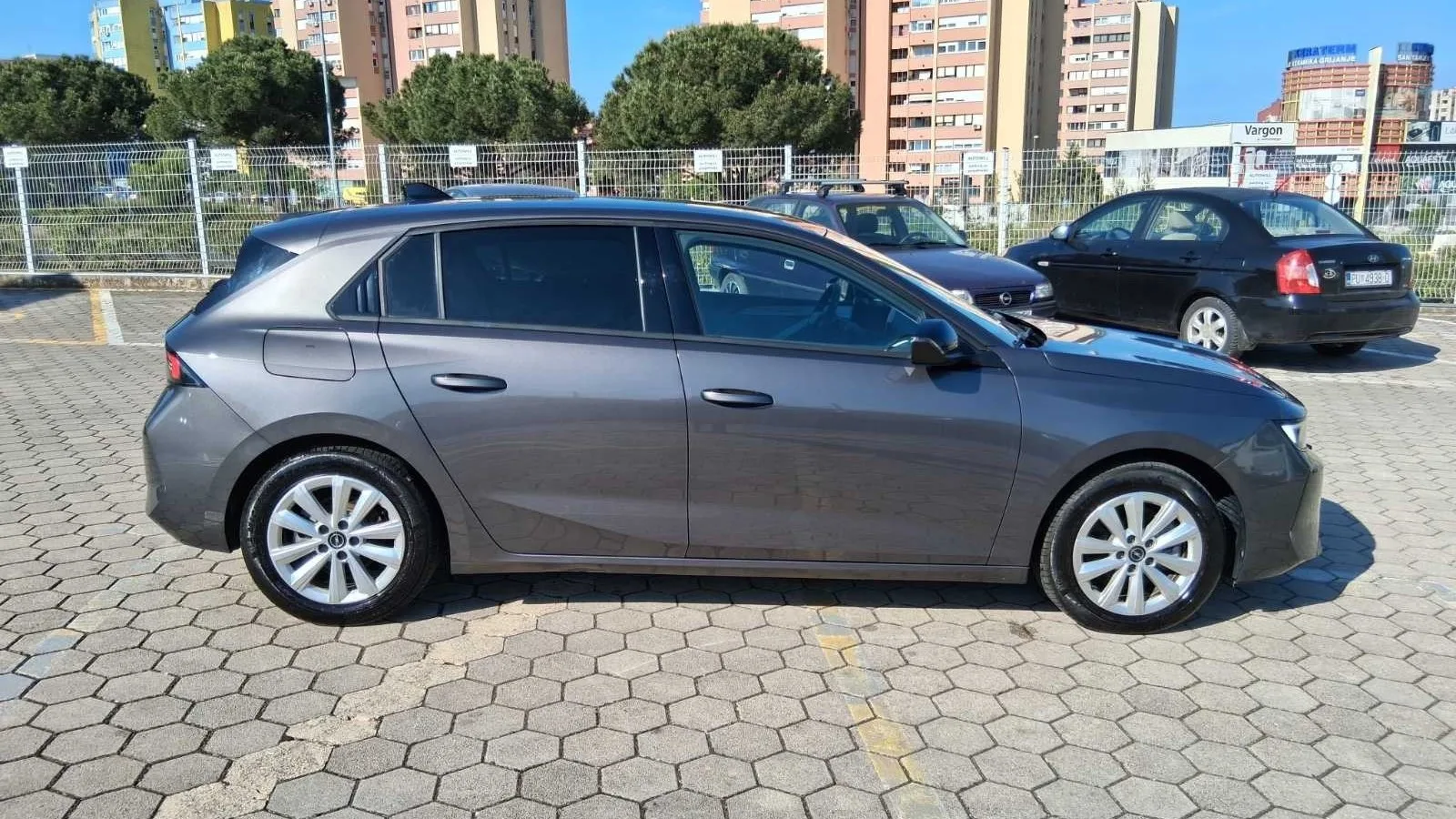 Opel Astra 2024 – fotografija 2