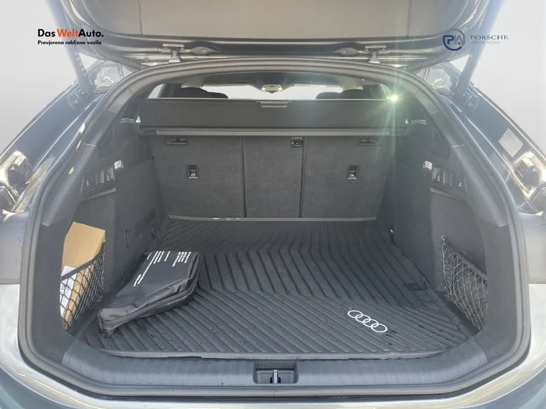 Audi A6 Avant 2026: fotografija 12