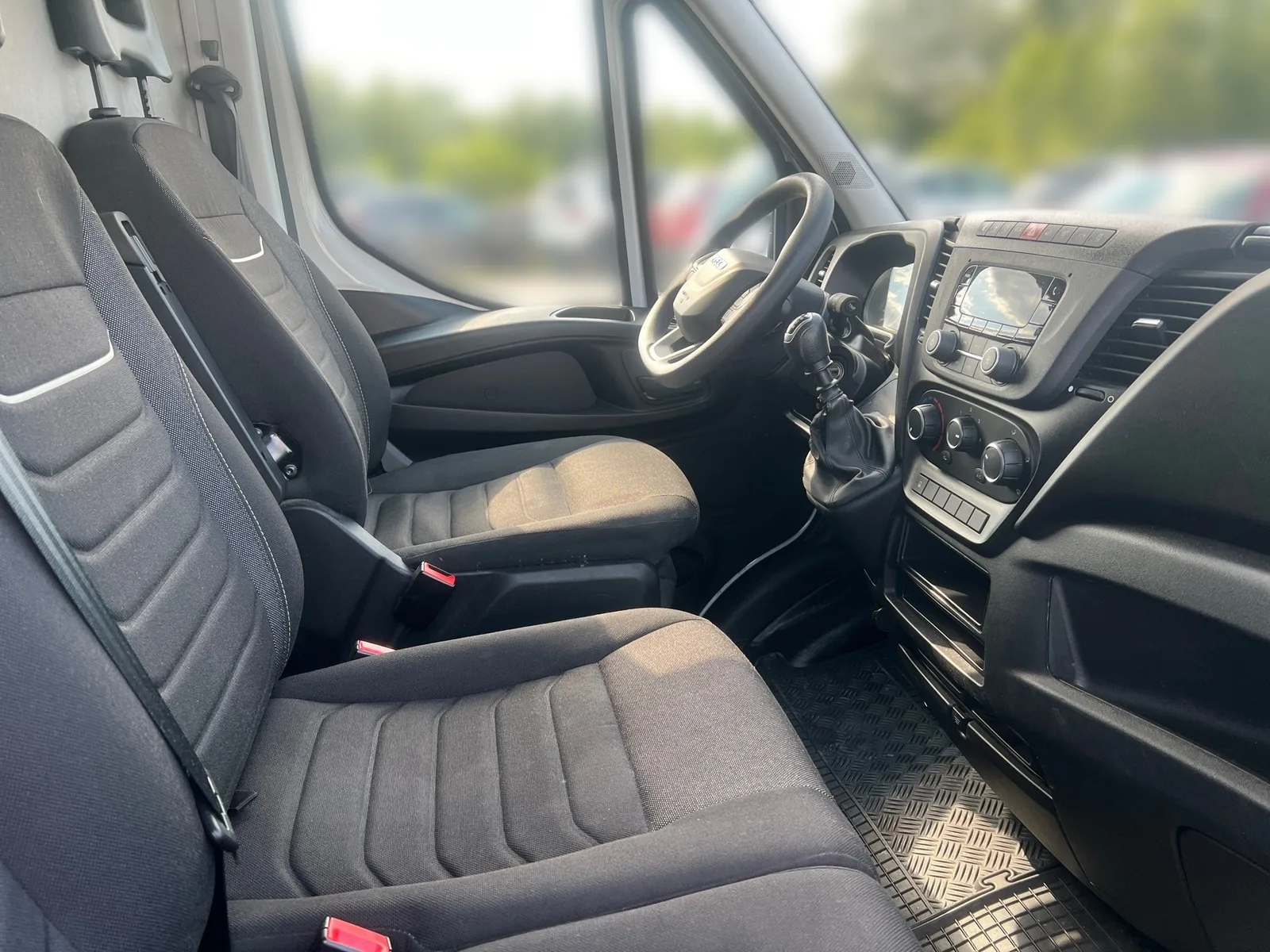 Iveco Daily 2023 – fotografija 17