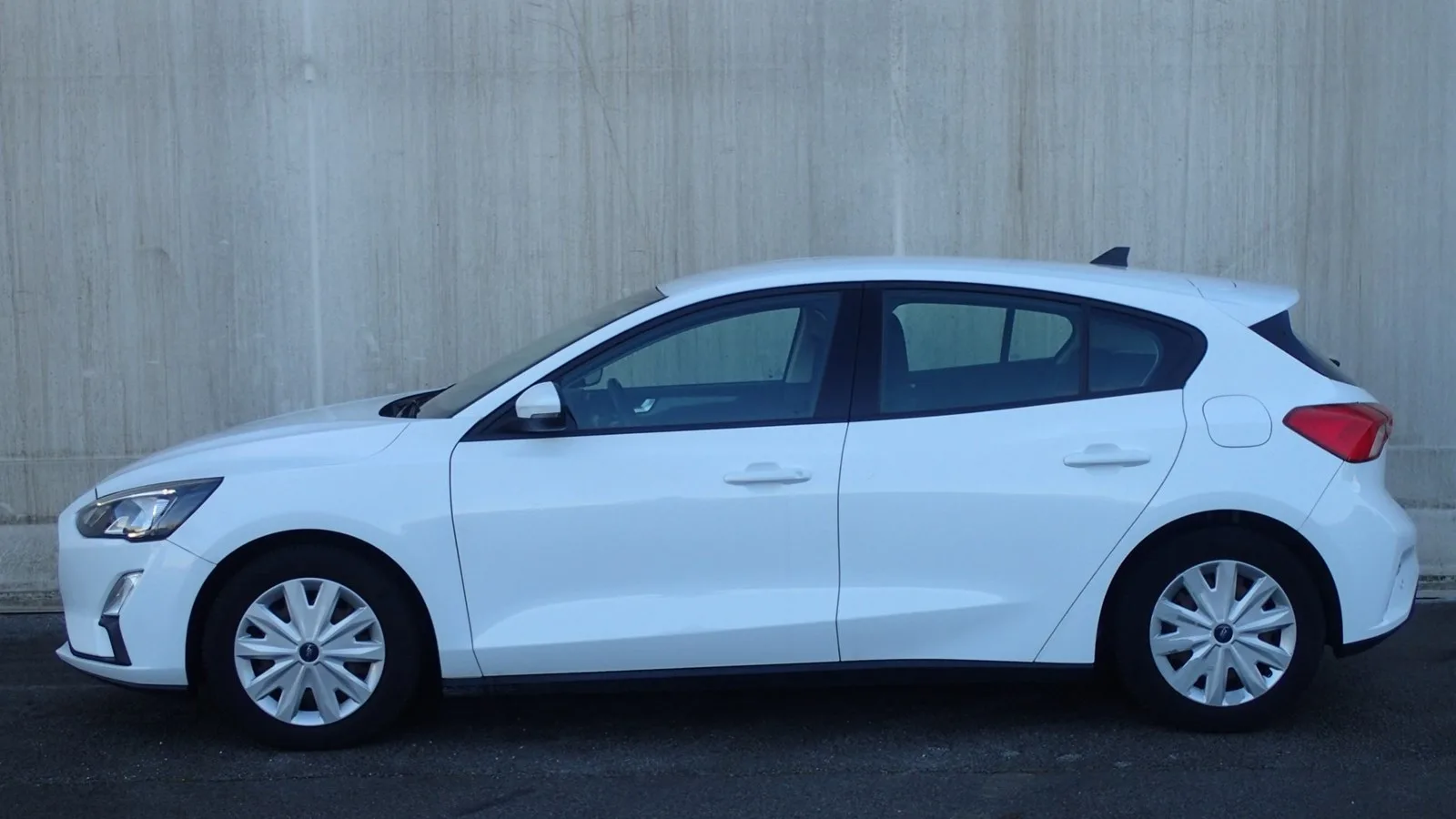 Ford Focus 2021: fotografija 2