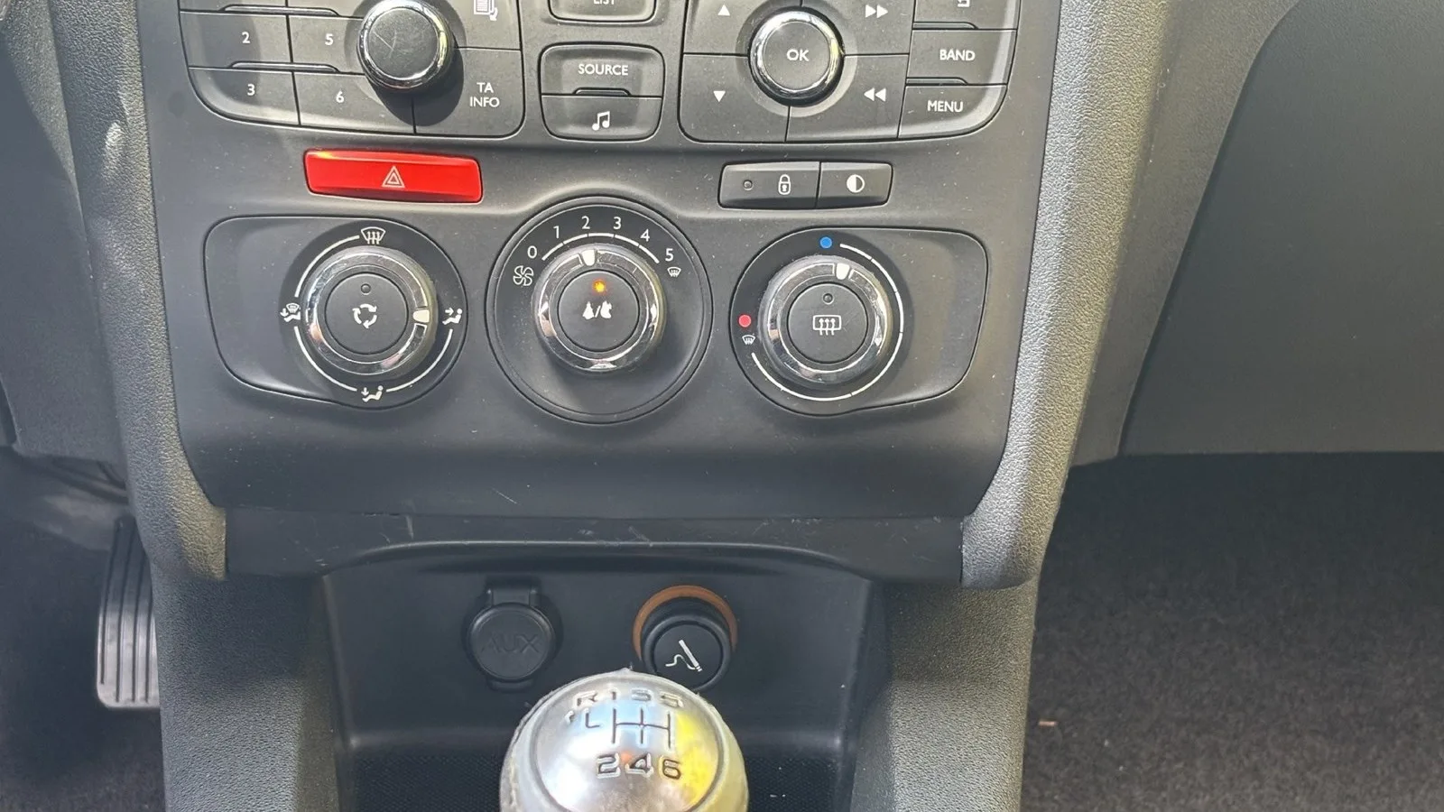 Citroën C4 2016 – fotografija 14