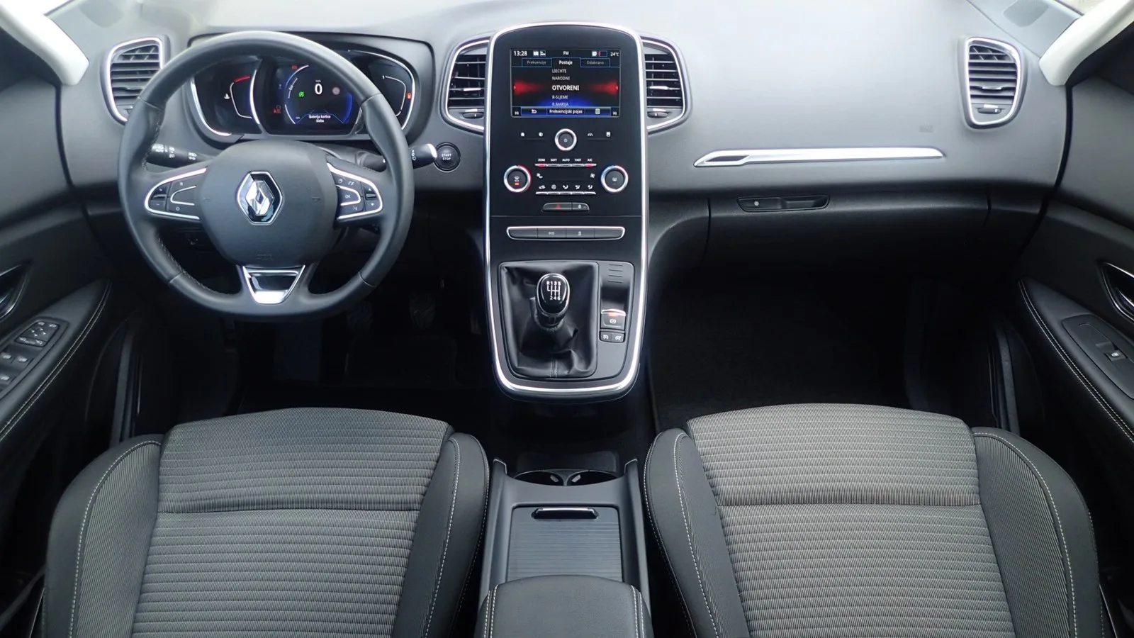 Renault Grand Scenic 2019: fotografija 2