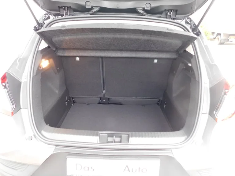 Renault Captur 2023: fotografija 14