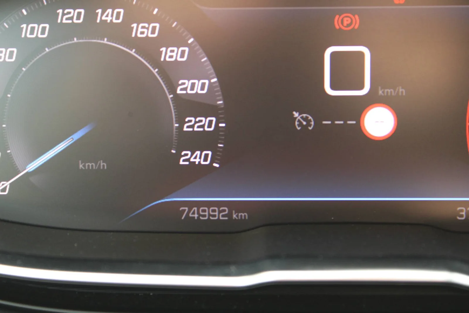 Peugeot 3008 2022: fotografija 26