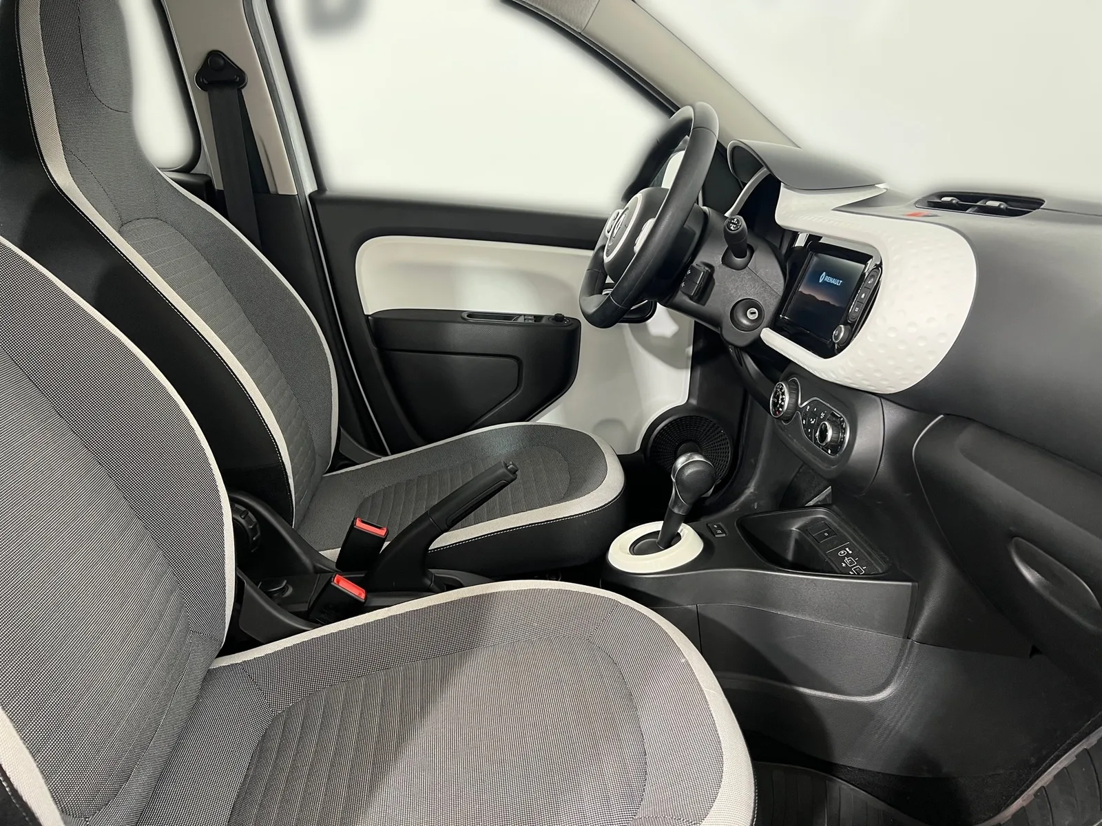 Renault Twingo 2023: fotografija 22