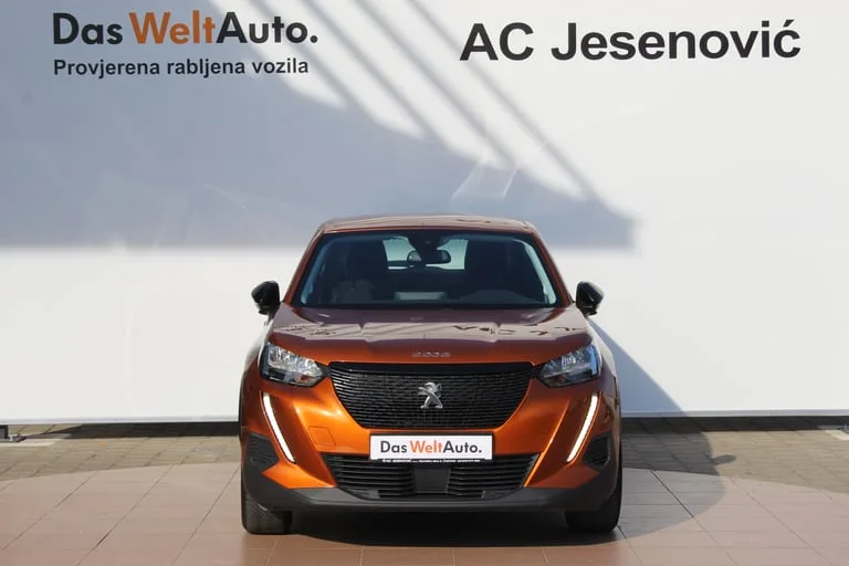 Peugeot 2008 2022: fotografija 2
