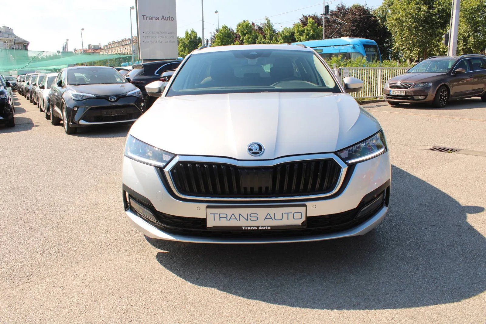 Škoda Octavia Combi 2023 – fotografija 2