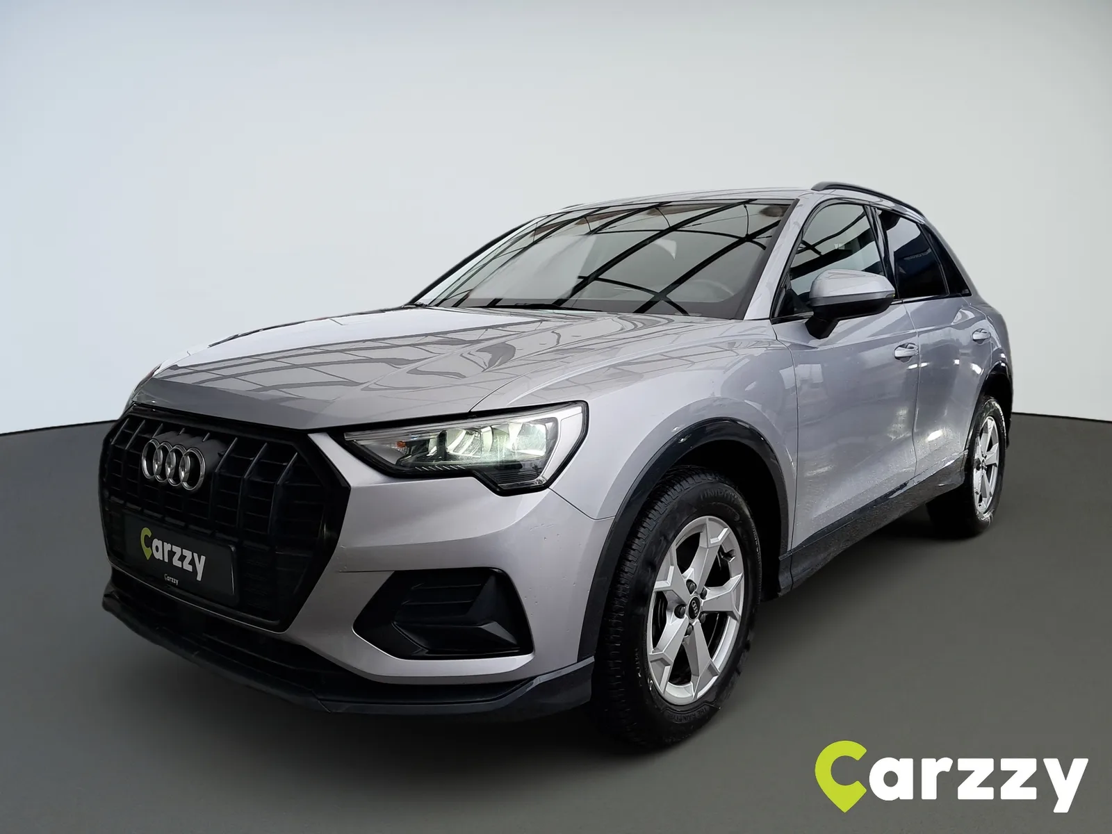 Audi Q3 2022 – fotografija 1