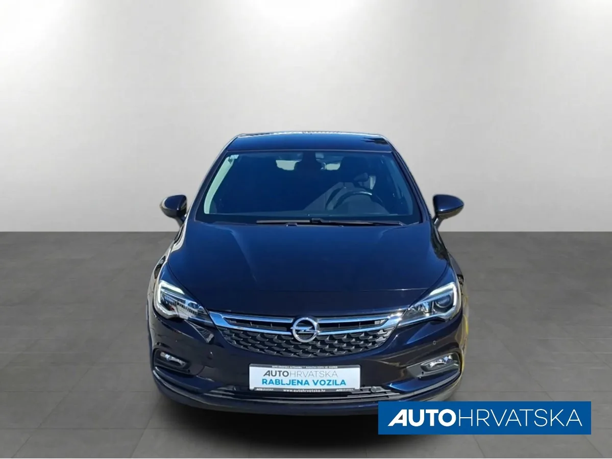 Opel Astra 2019 – fotografija 2