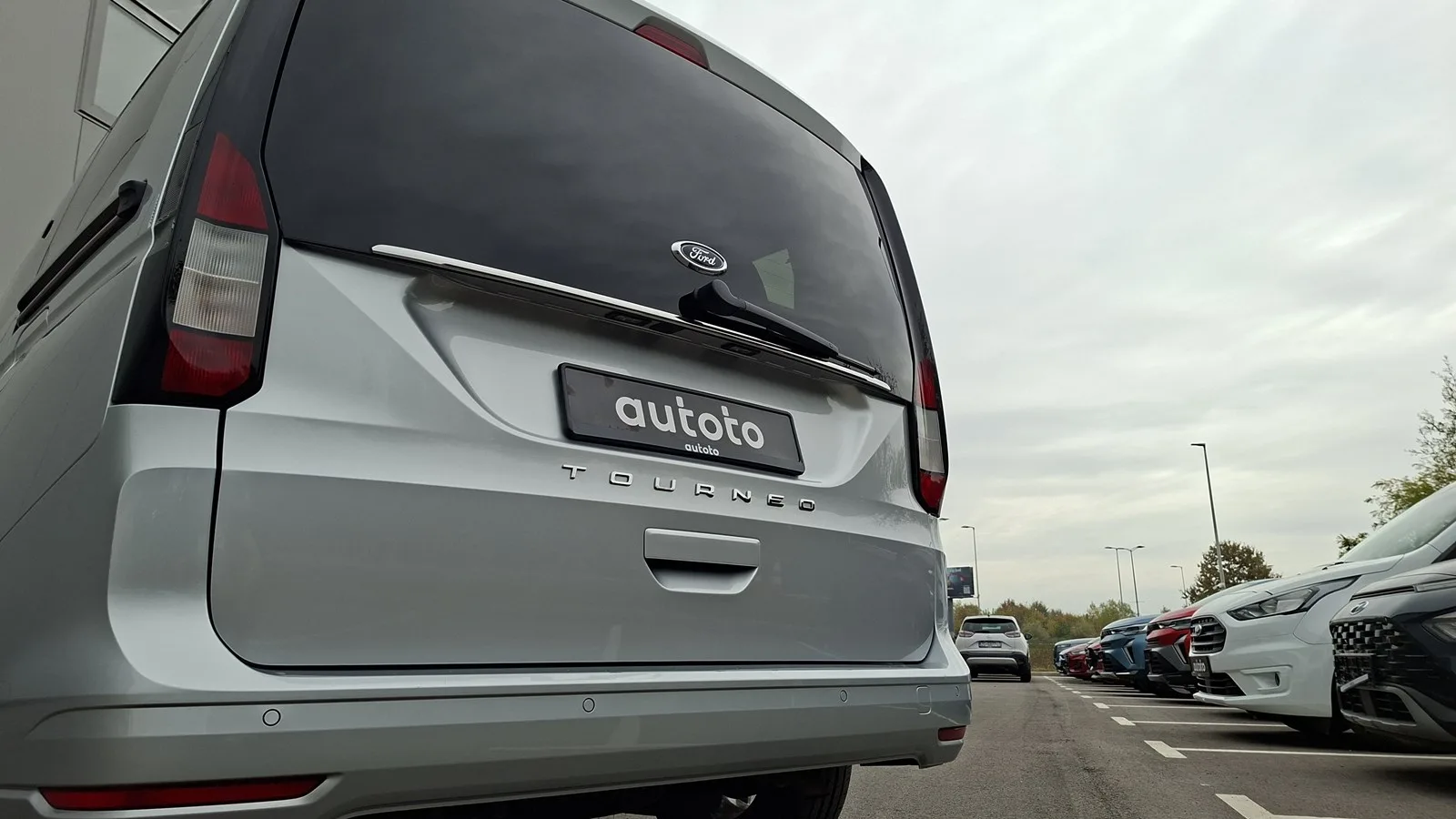 Ford Tourneo Connect 2024: fotografija 28