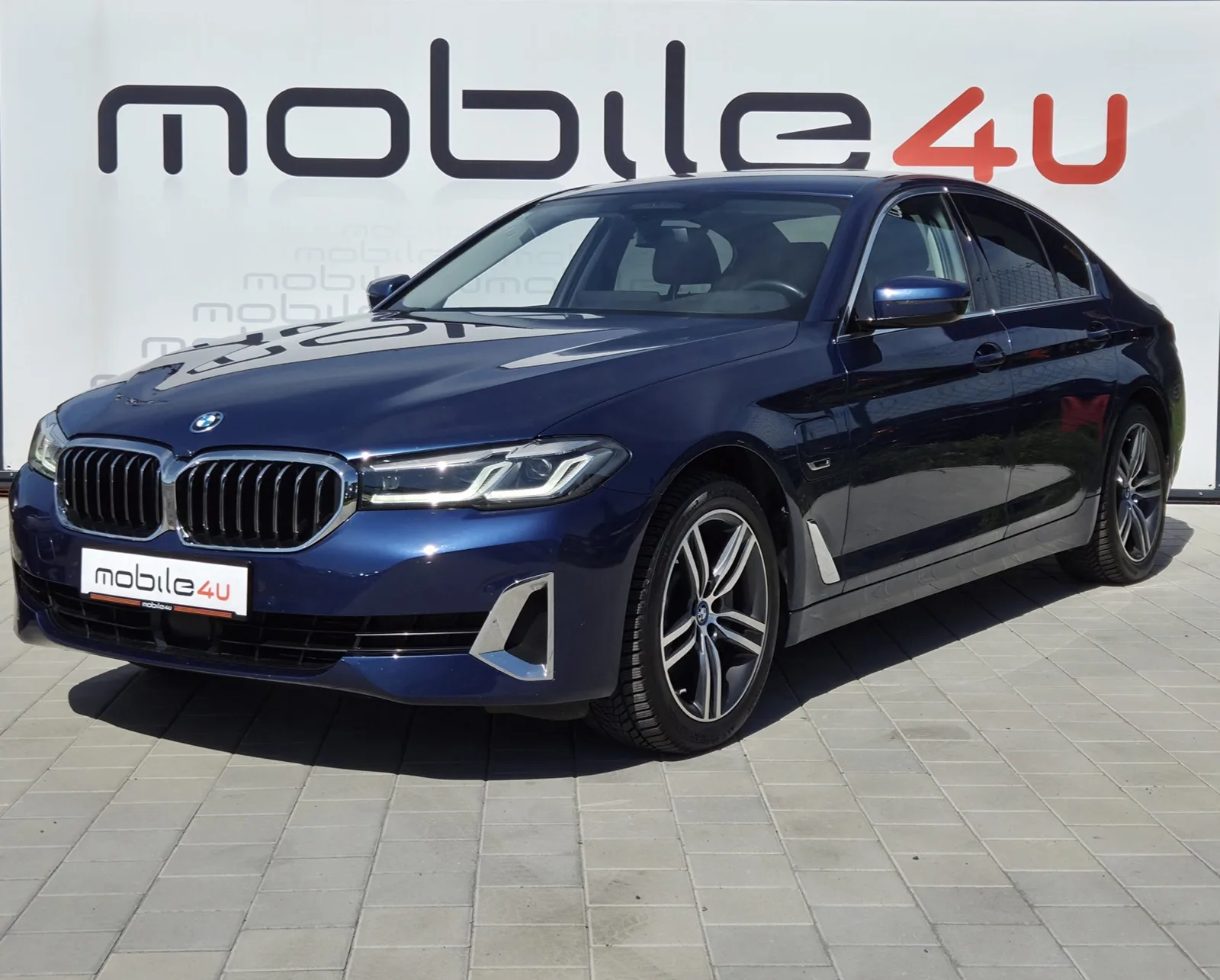 BMW Serija 5 2021 – fotografija 1