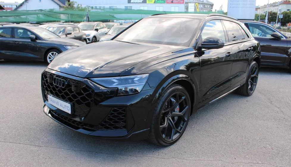Audi Q8 2025 – fotografija 1