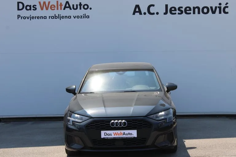 Audi A3 2023: fotografija 2