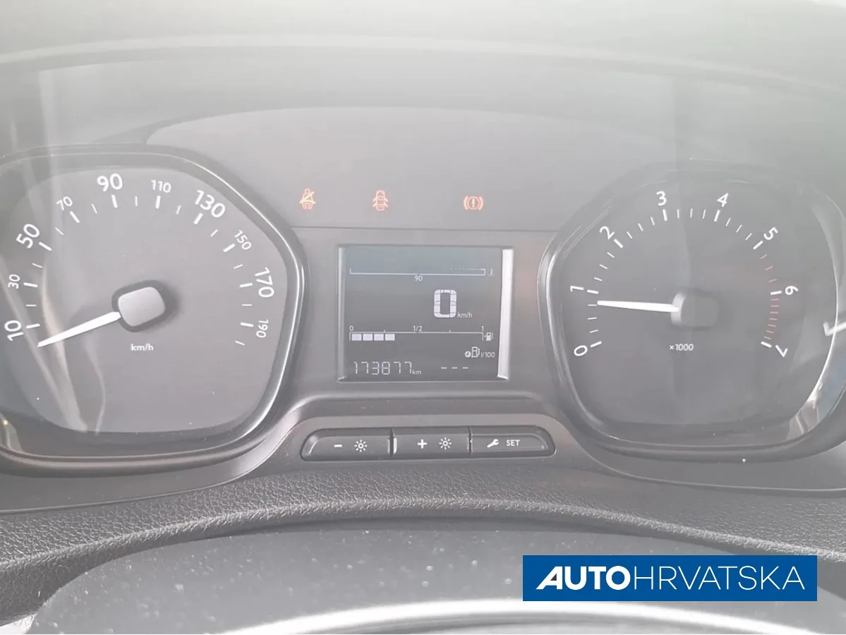 Peugeot Expert 2023 – fotografija 12