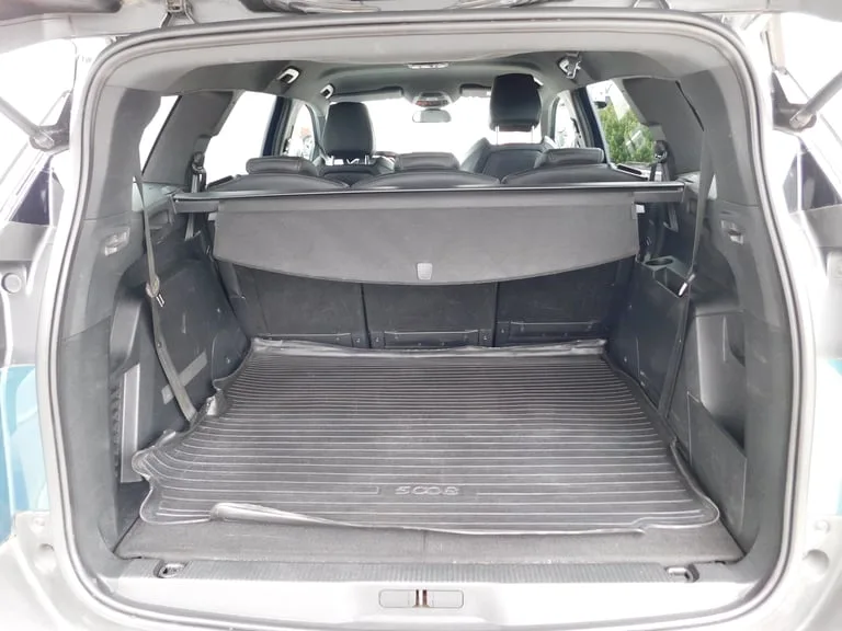 Peugeot 5008 2019: fotografija 16