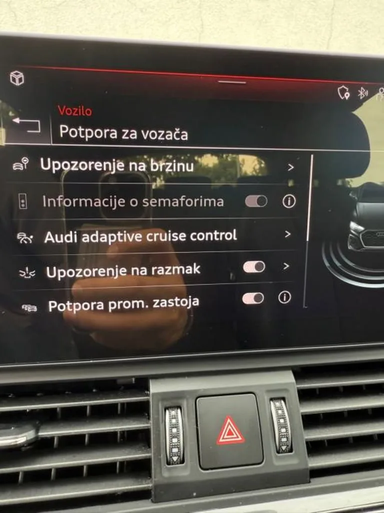 Audi Q5 2022: fotografija 13