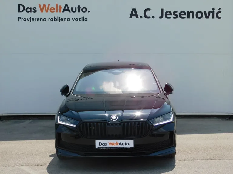 Škoda Superb 2025: fotografija 2