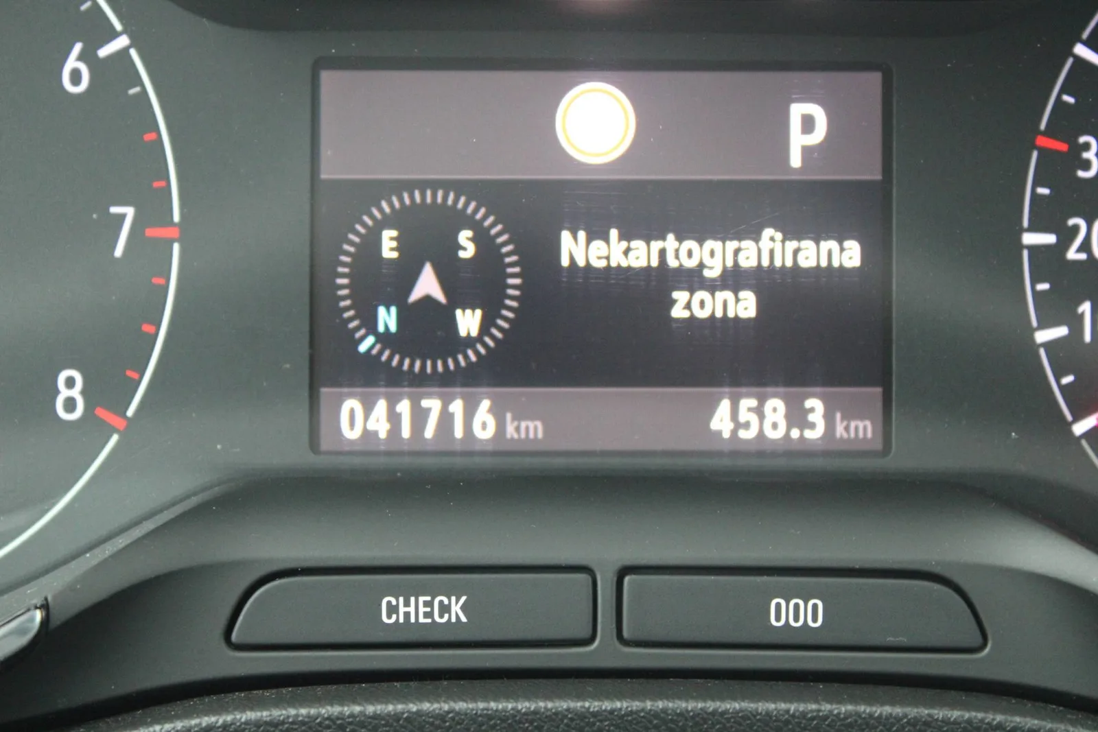 Opel Crossland 2024: fotografija 20