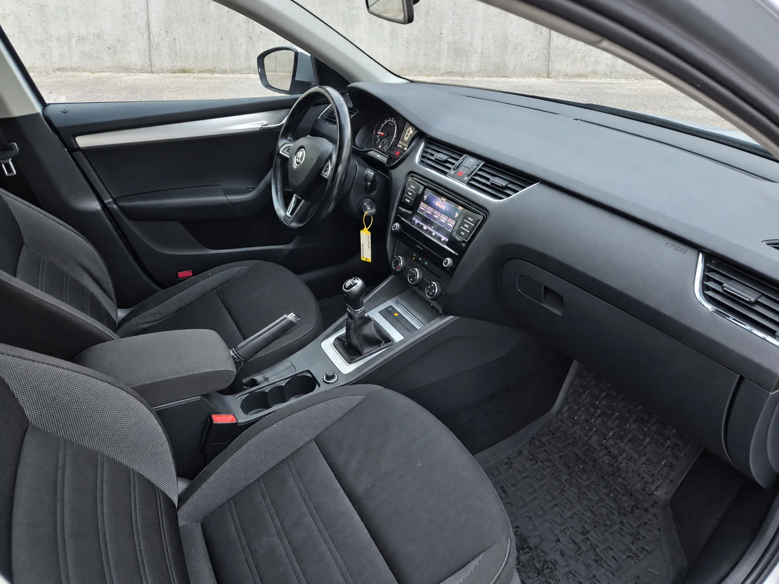 Škoda Octavia 2017: fotografija 17