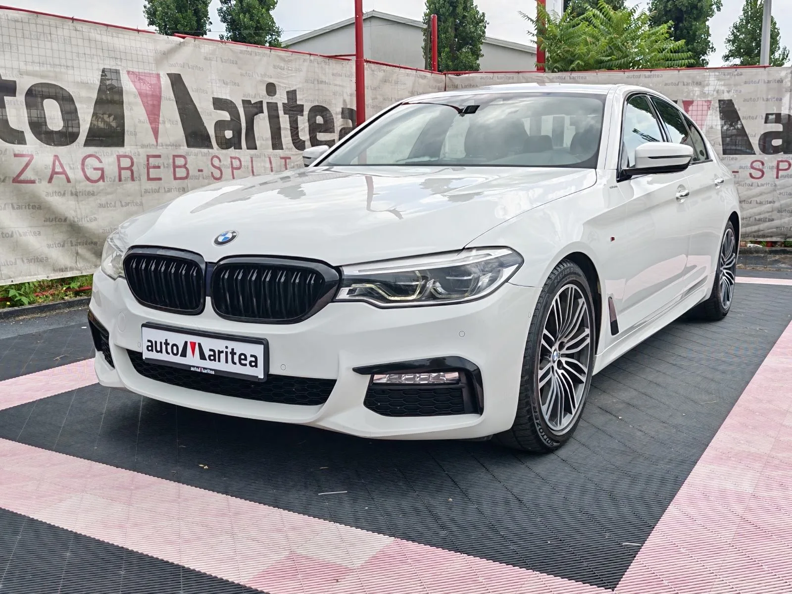 BMW Serija 5 2017 – fotografija 2