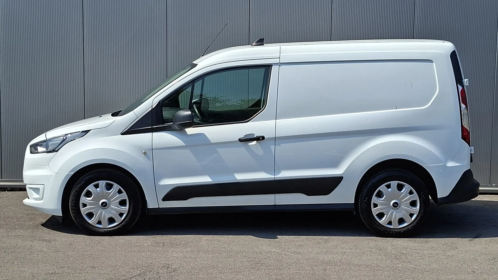 Ford Transit 2024 – fotografija 2