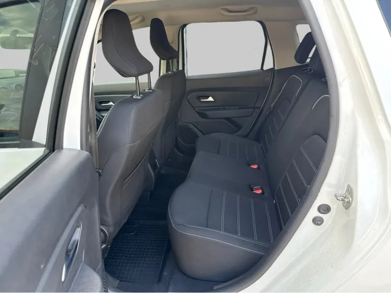 Dacia Duster 2022: fotografija 12