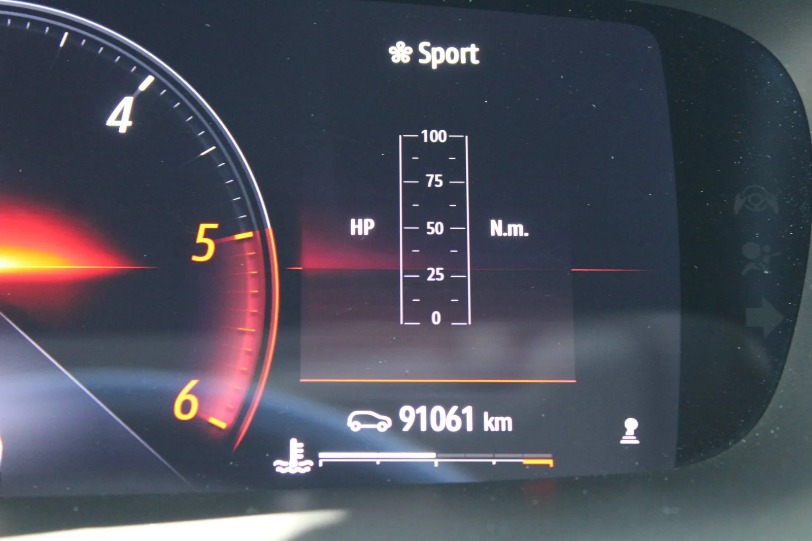 Renault Megane Grandtour 2021 – fotografija 27