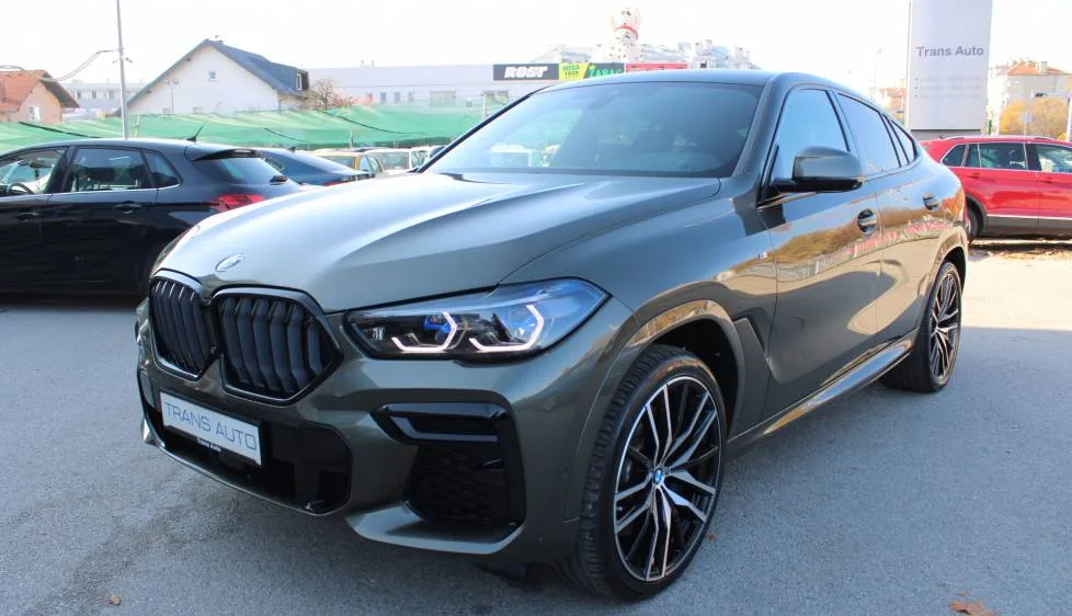 BMW X6 2022: fotografija 1