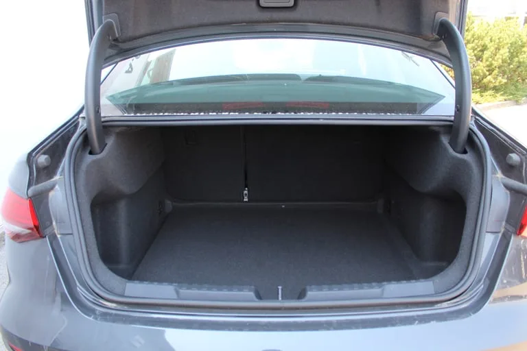 Audi A3 2023: fotografija 13