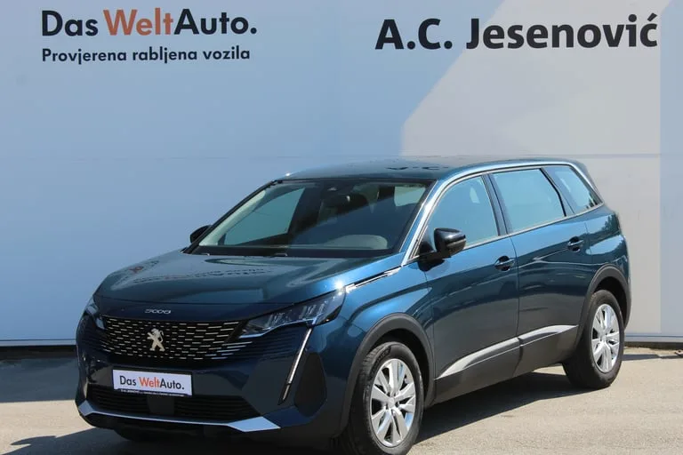 Peugeot 5008 2022: fotografija 1
