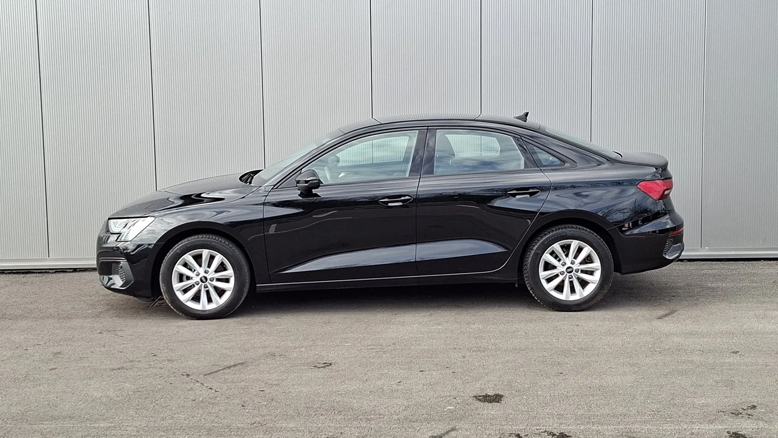 Audi A3 2023: fotografija 2