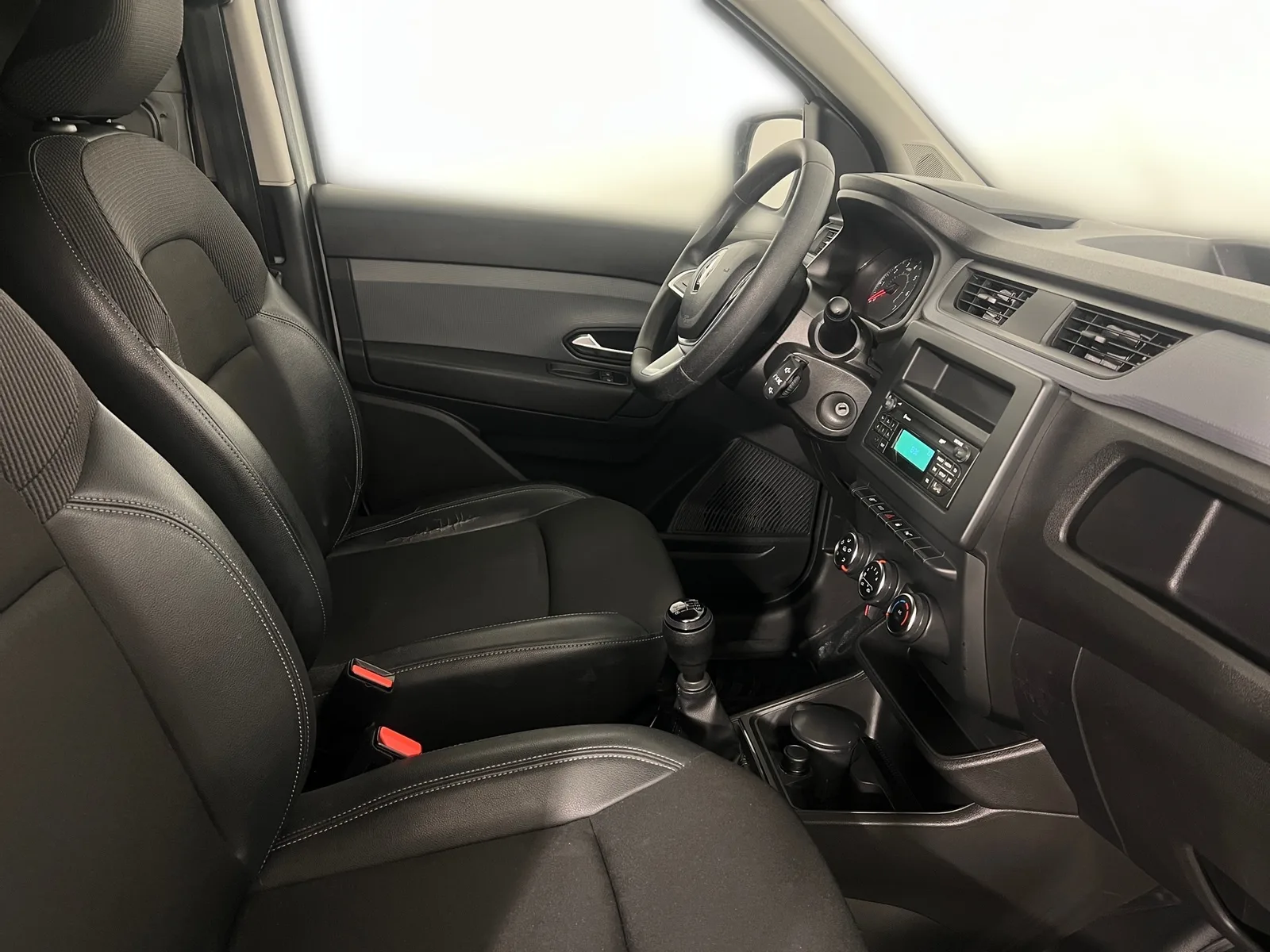 Renault Express 2022 – fotografija 19