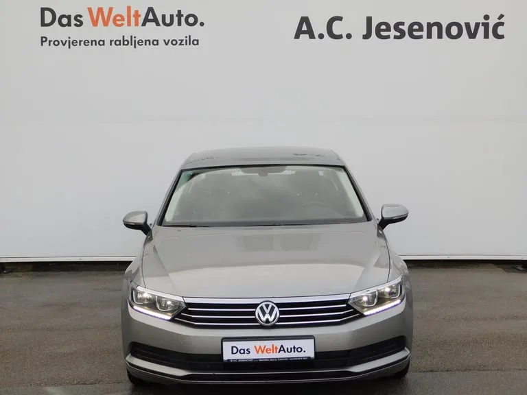 Volkswagen Passat B8 2017: fotografija 2