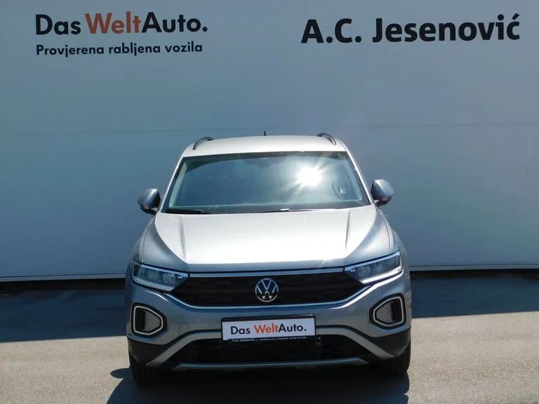 Volkswagen T-Roc 2025: fotografija 2